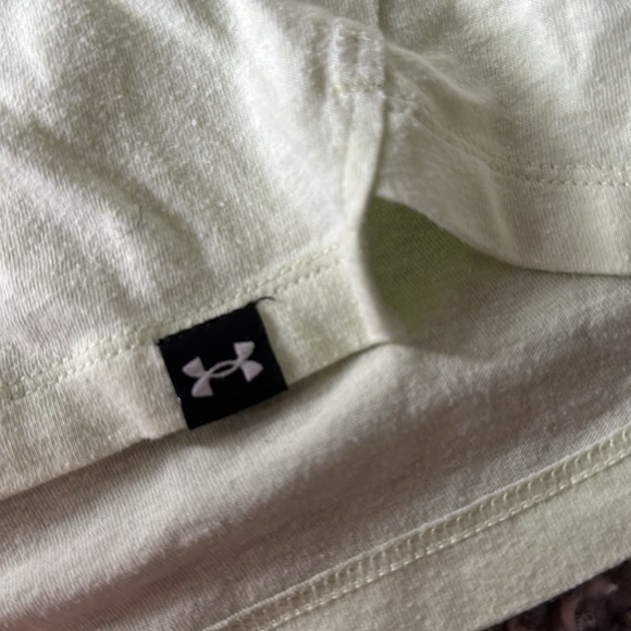 Under Armour tshirt - Picture 4 of 5